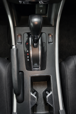 
										HONDA Accord SPORT 2013 full									