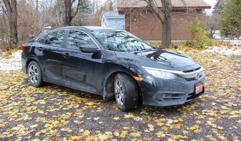 
								Honda Civic LX 2017 full									
