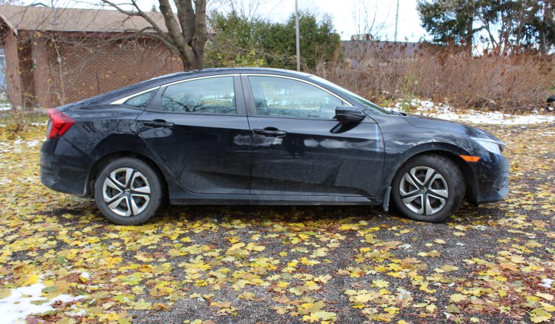 
								Honda Civic LX 2017 full									