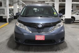 
										Toyota Sienne SE 2017 full									