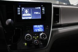 
										Toyota Sienne SE 2017 full									
