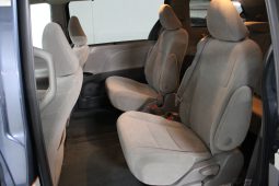 
										Toyota Sienne SE 2017 full									