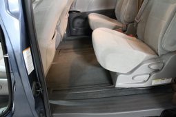 
										Toyota Sienne SE 2017 full									