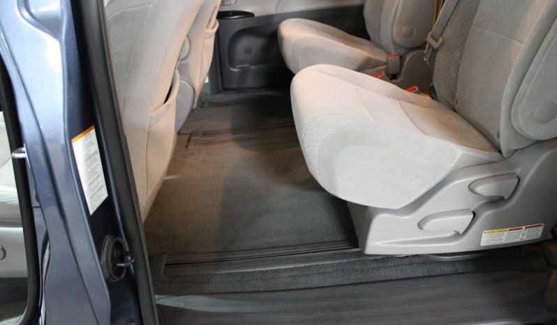 
								Toyota Sienne SE 2017 full									