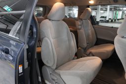 
										Toyota Sienne SE 2017 full									