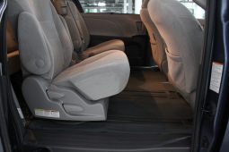 
										Toyota Sienne SE 2017 full									